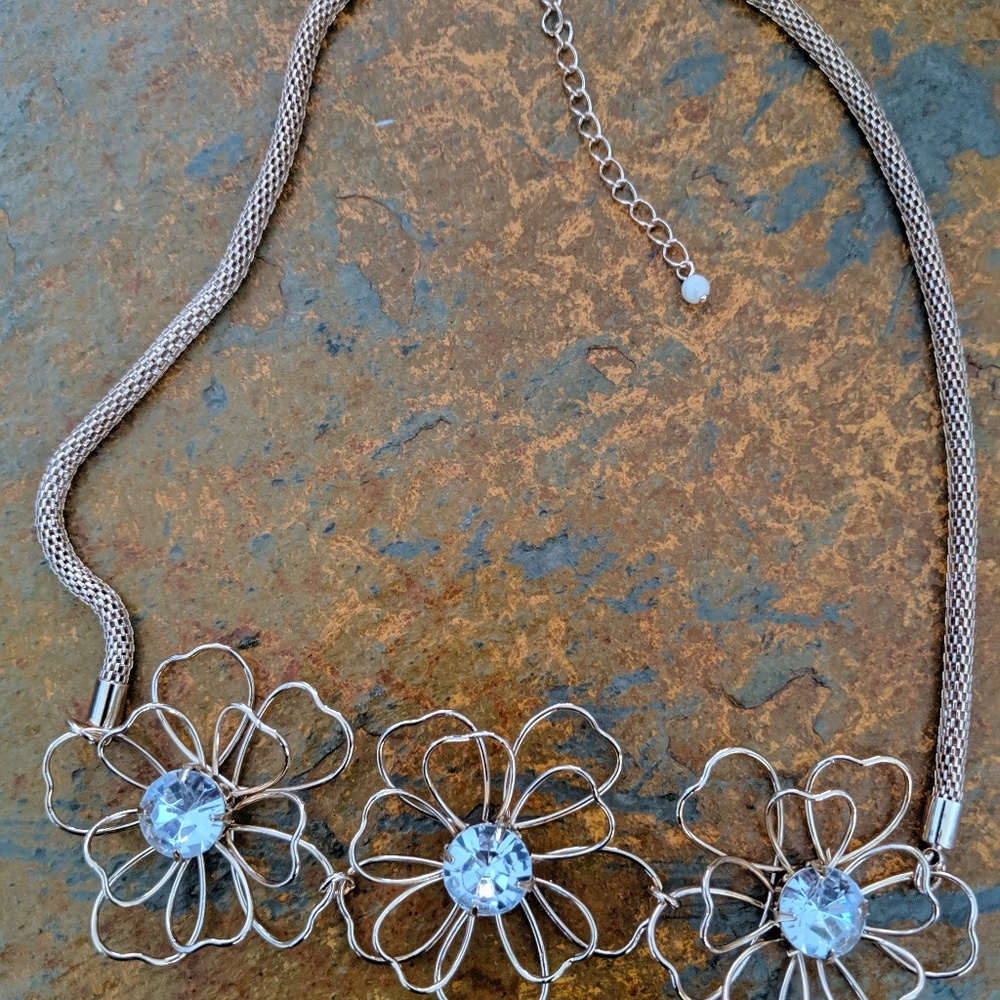 Avon flower necklace